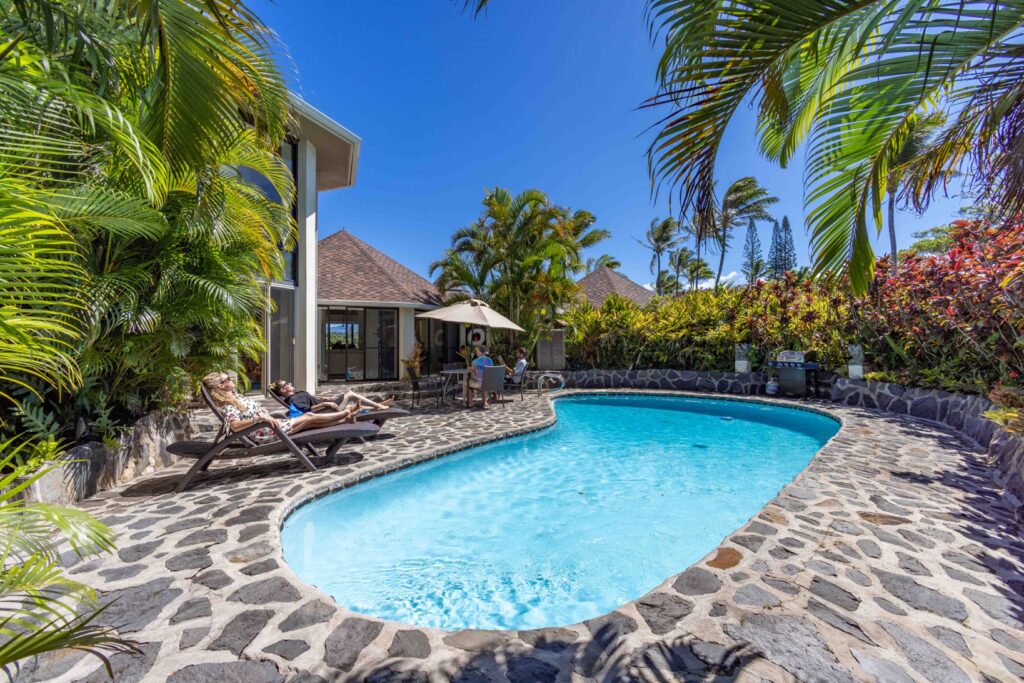 Waterfall House: Private swimming pool w/ cobblestone patio